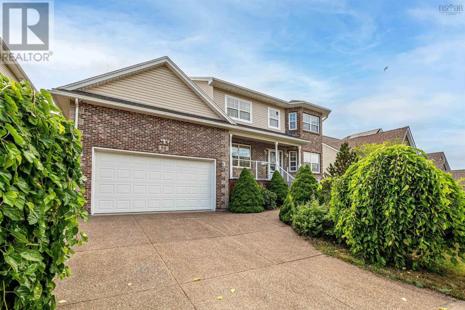 98 Castlepark Grove