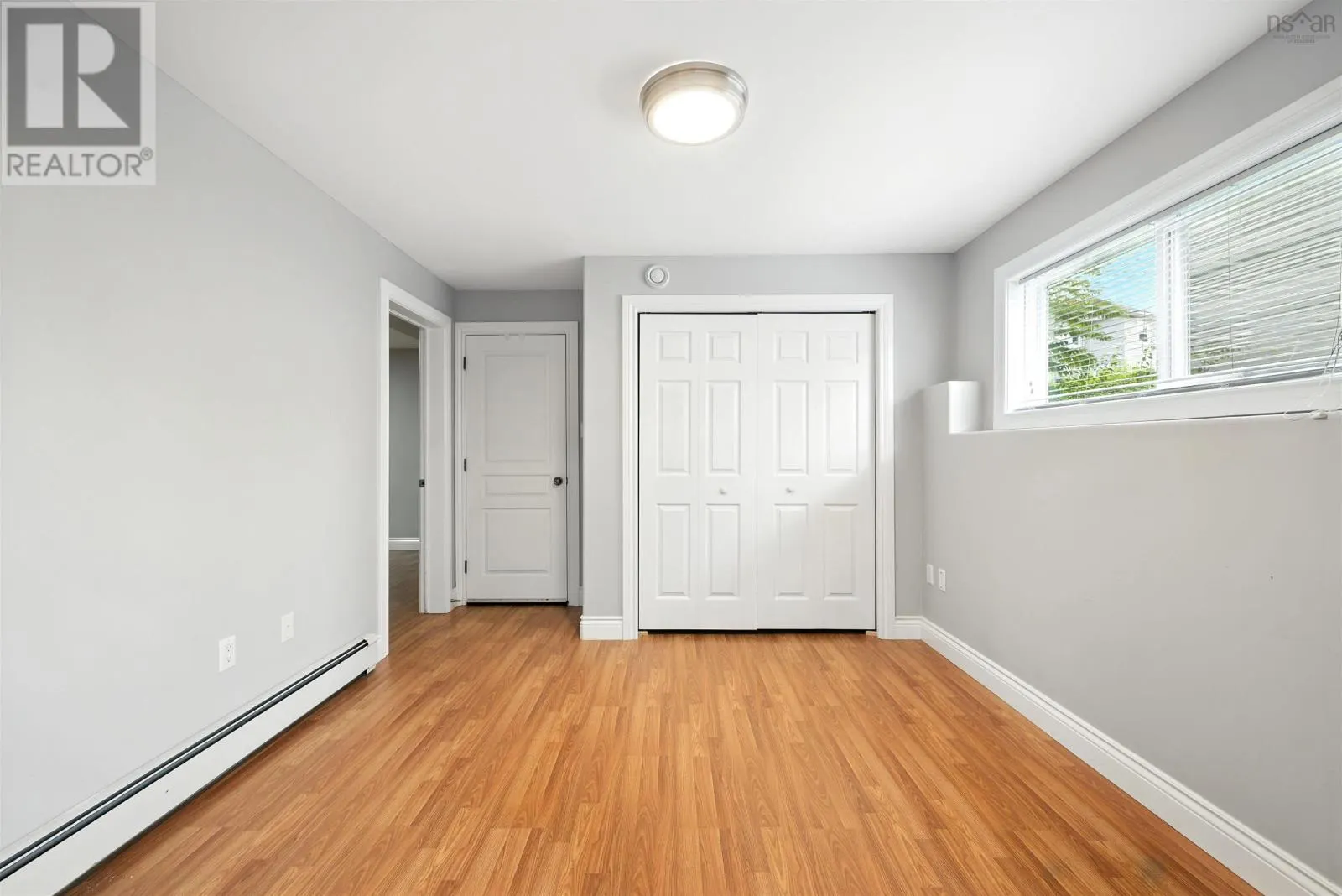 98 Castlepark Grove