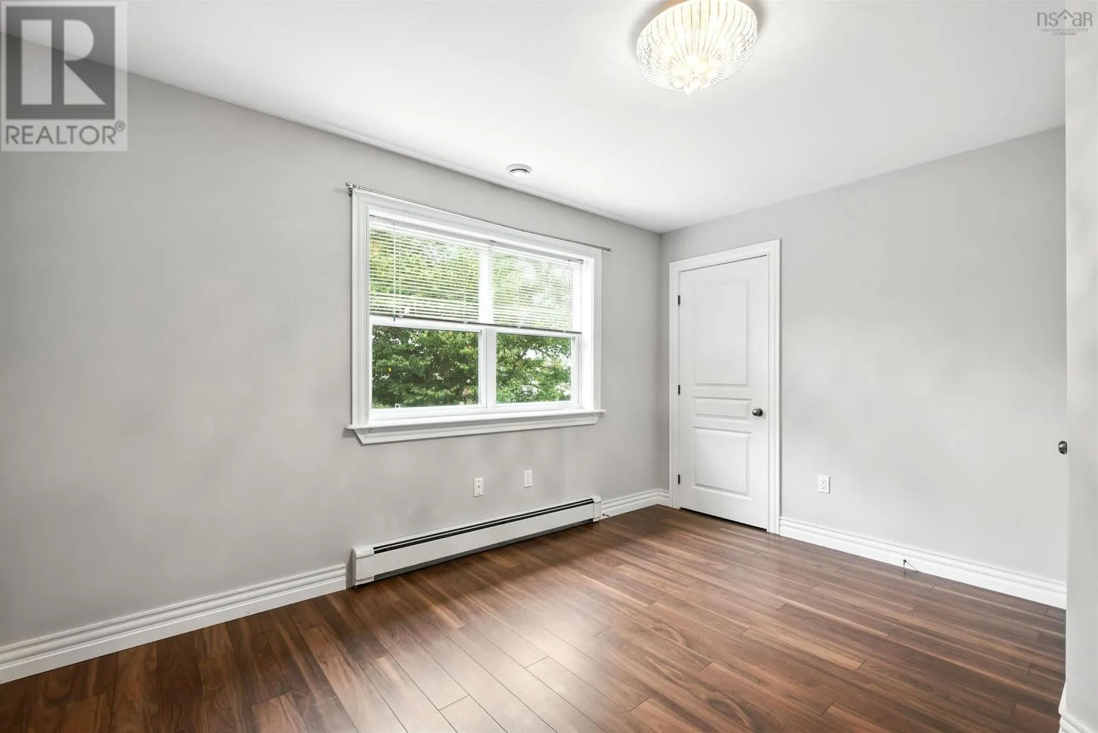 98 Castlepark Grove