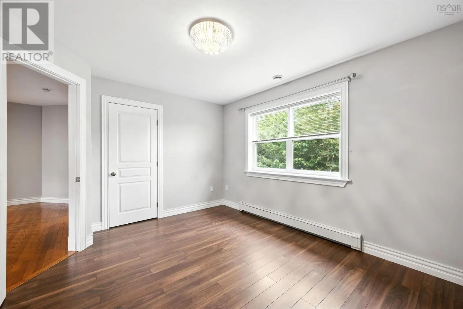 98 Castlepark Grove