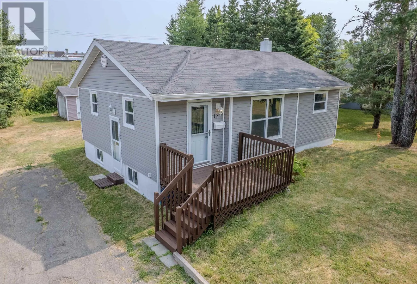 17 Hillcrest Drive