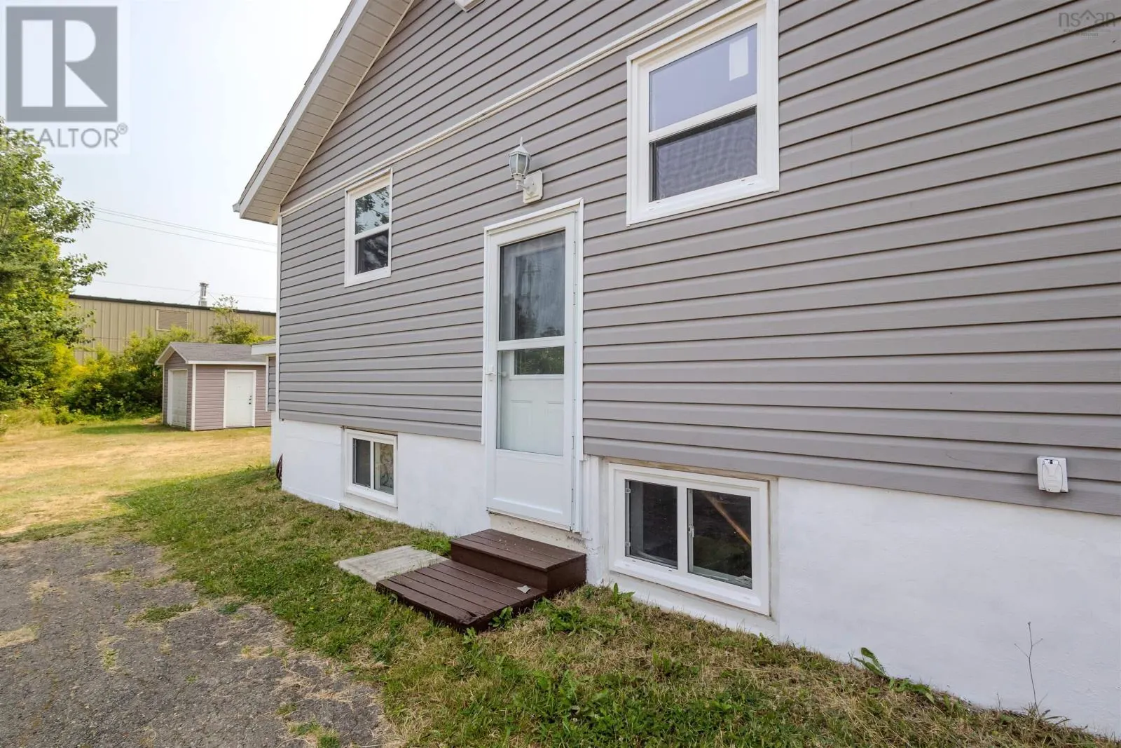 17 Hillcrest Drive