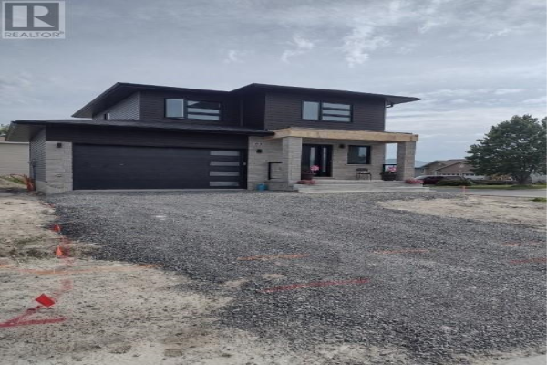 493 Arnold Street, Sudbury