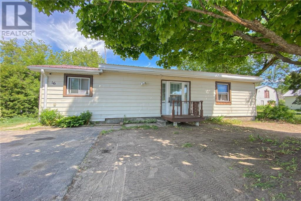 16 Young Street, Webbwood