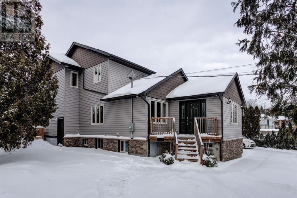 122 Nepahwin Avenue, Sudbury