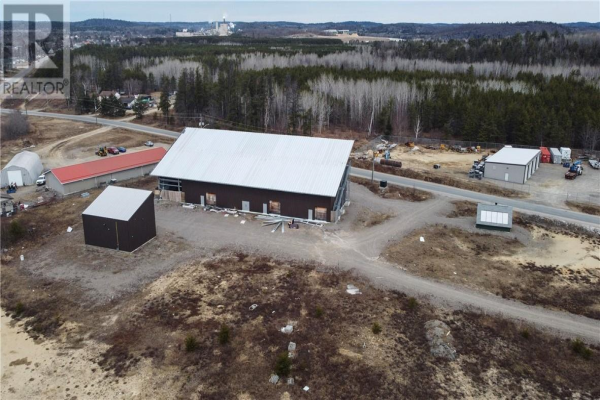 37 & 85 Panache Lake Road, Espanola