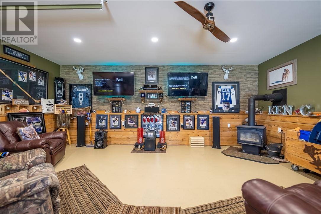 Listing 2104408 - Large Photo # 23