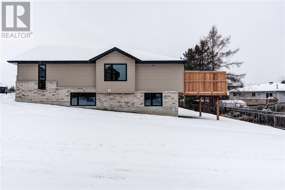 Listing 2105109 - Large Photo # 24
