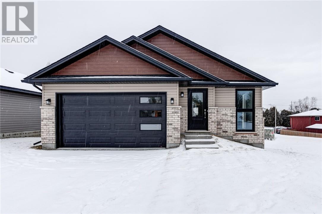 Listing 2105109 - Large Photo # 1