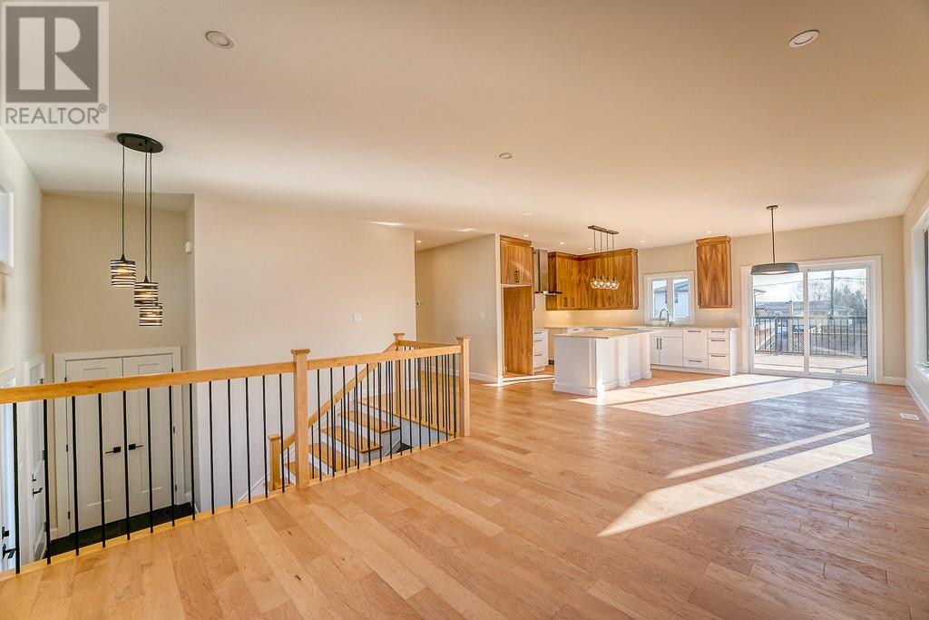 Listing 2105422 - Large Photo # 4