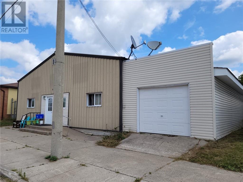 Listing 2106778 - Large Photo # 3