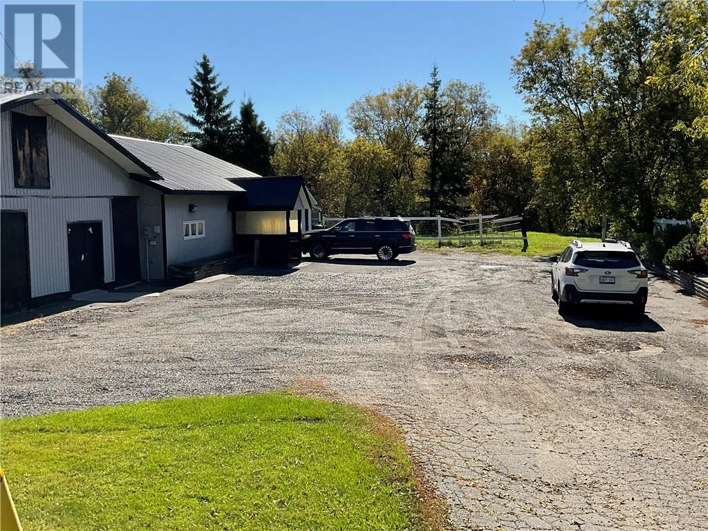 Listing 2108306 - Large Photo # 17