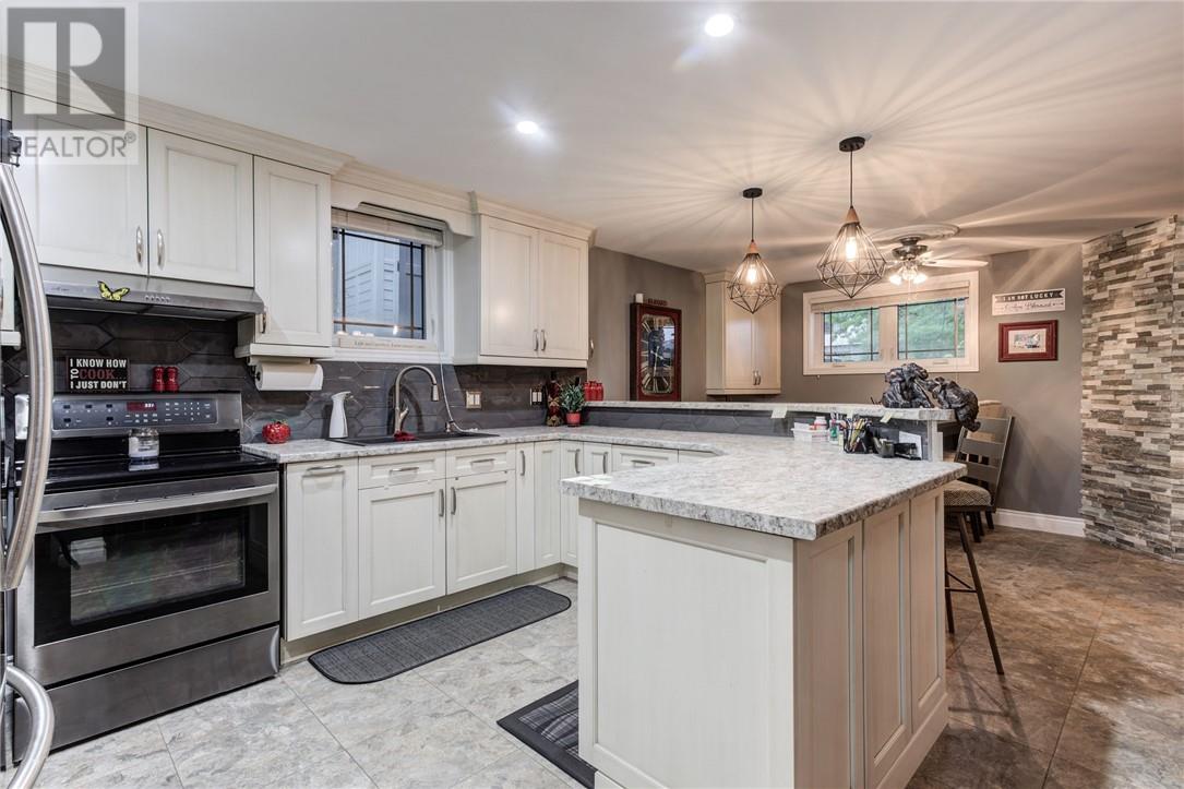 25 Plumtree Crescent