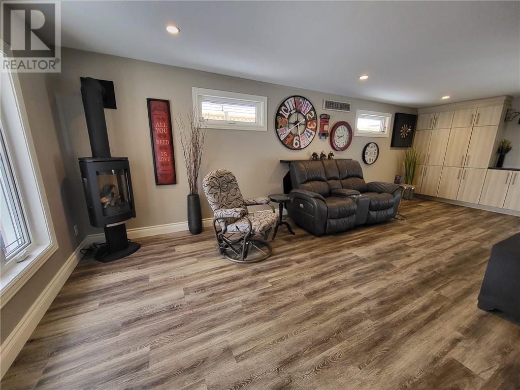 25 Plumtree Crescent