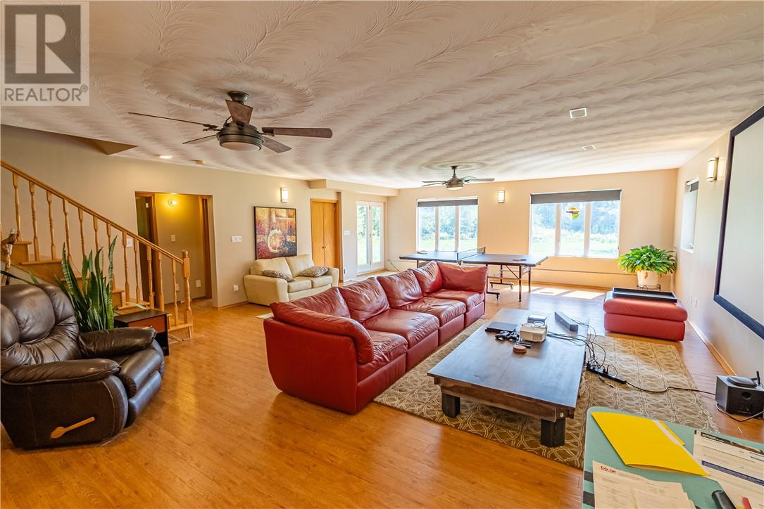 Listing 2108493 - Large Photo # 31