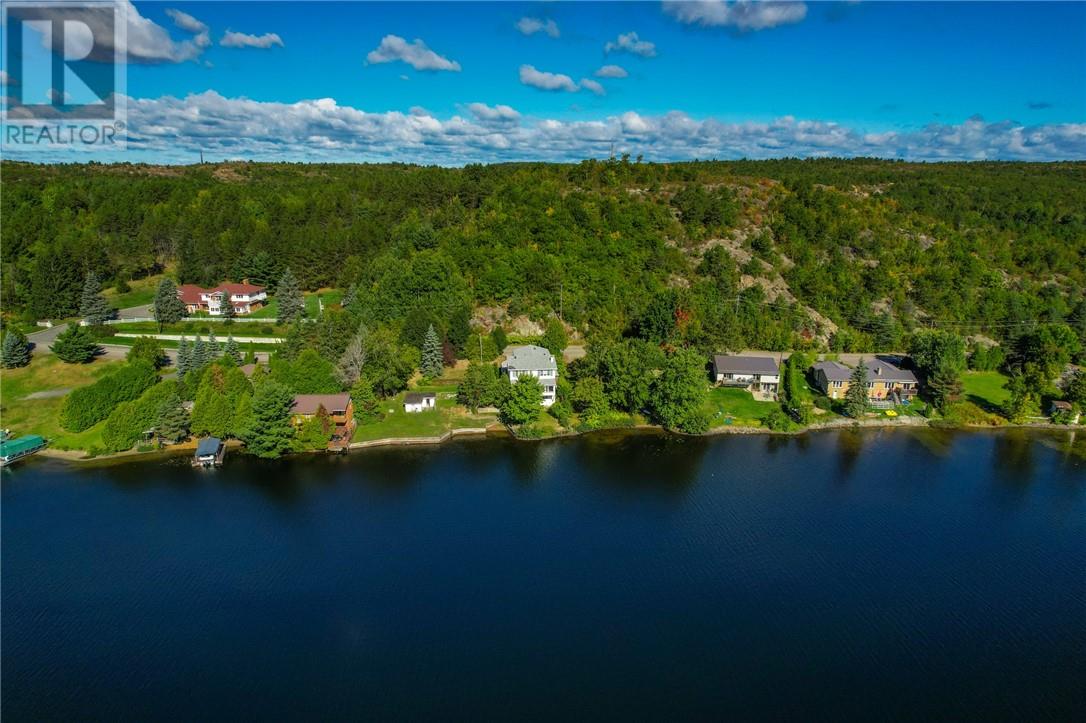 Listing 2108513 - Large Photo # 4