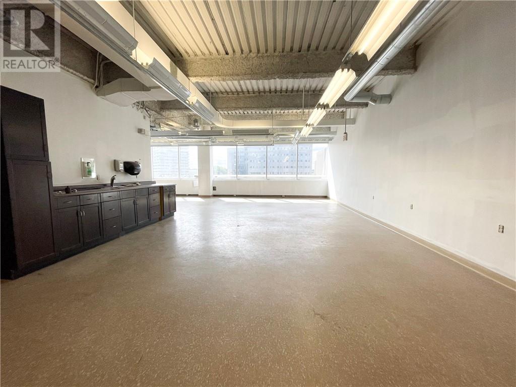 Listing 2108849 - Large Photo # 2