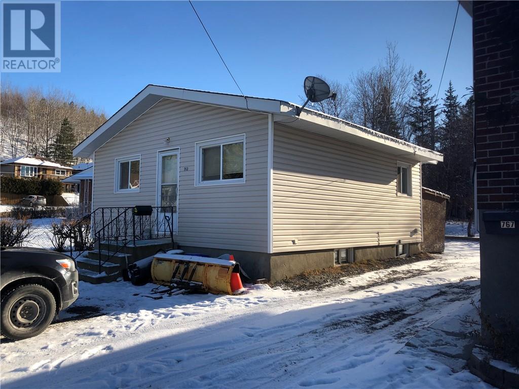 Listing 2109098 - Large Photo # 1