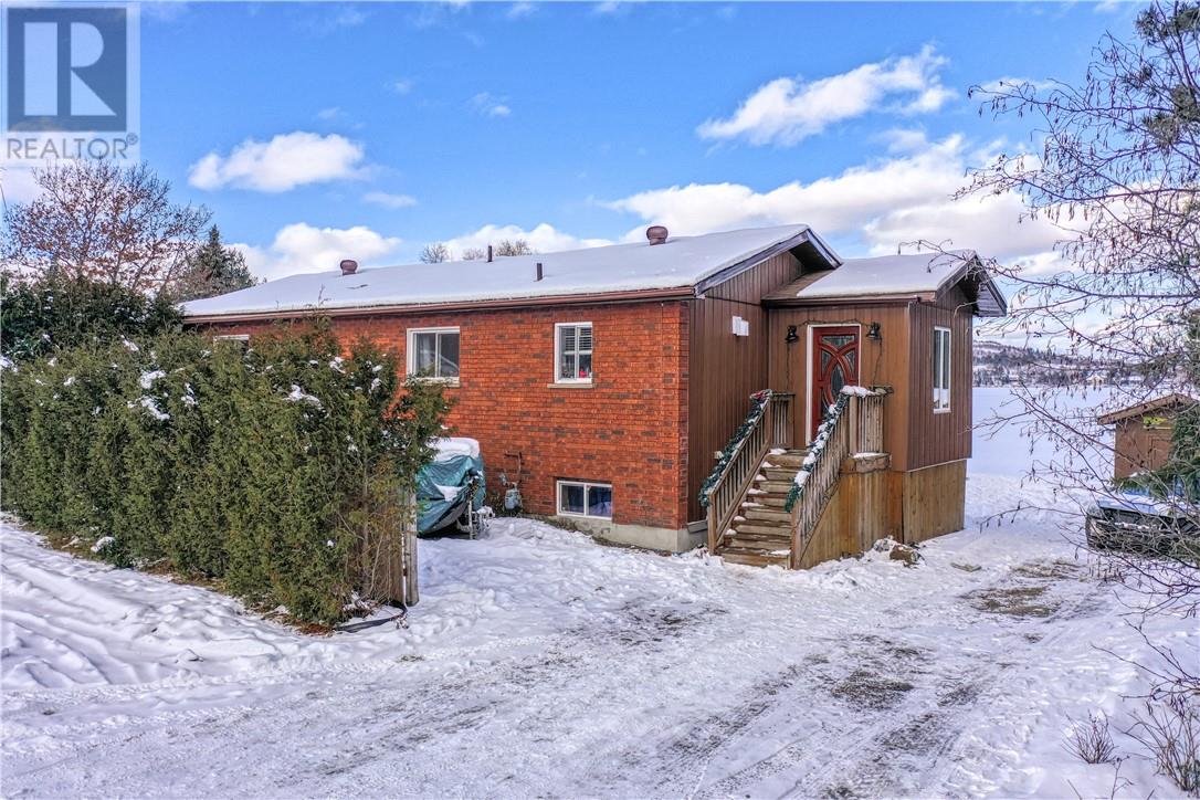 1022 South Lane Road