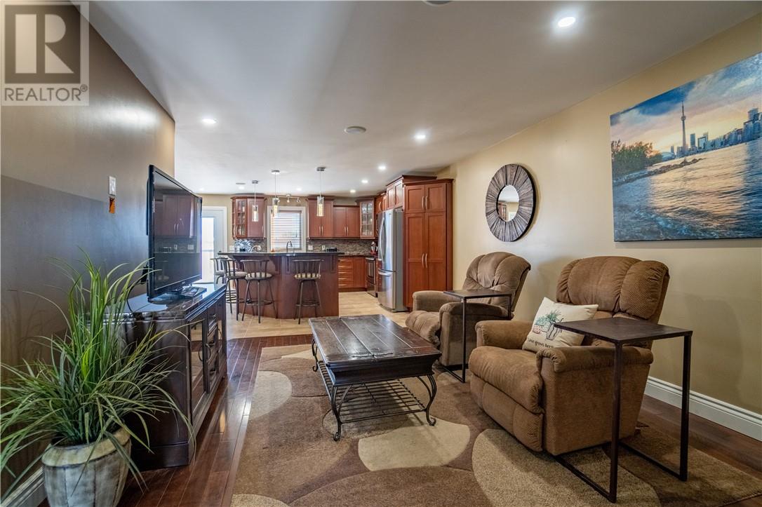 Listing 2109348 - Large Photo # 34