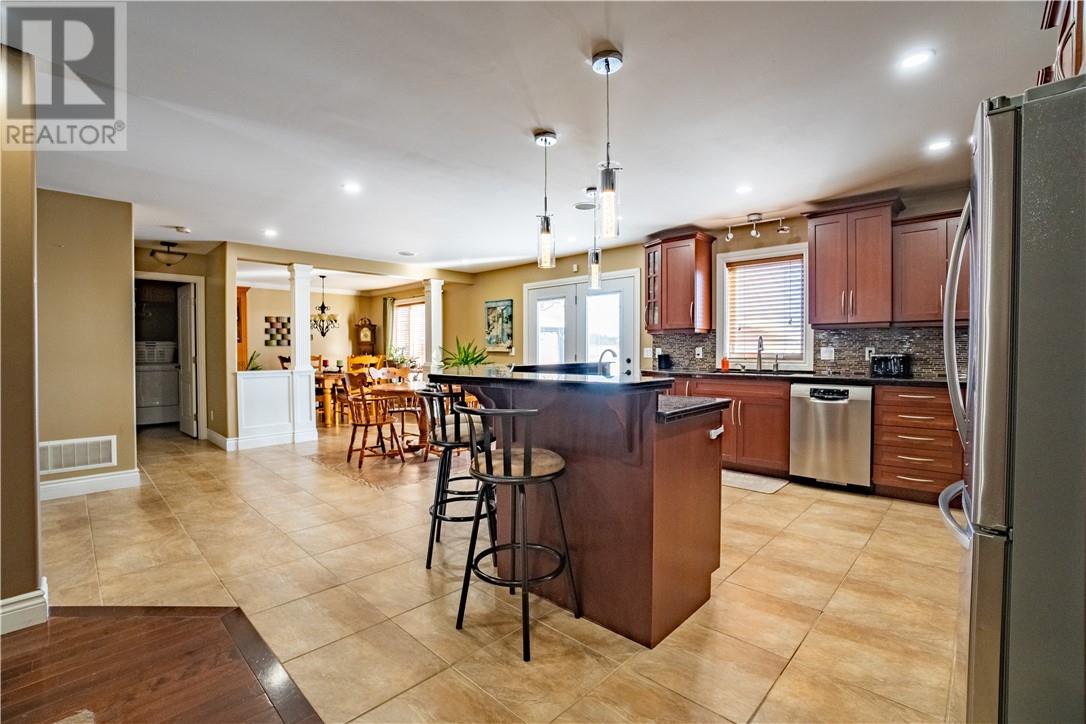 Listing 2109348 - Large Photo # 30
