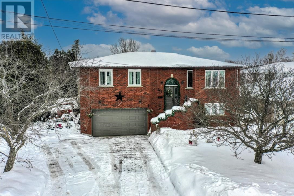 261 Brookside Road, Chelmsford
