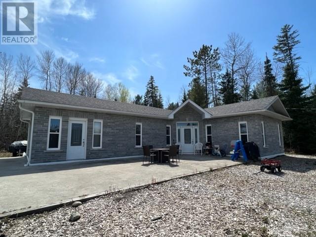 Listing 2109611 - Large Photo # 1