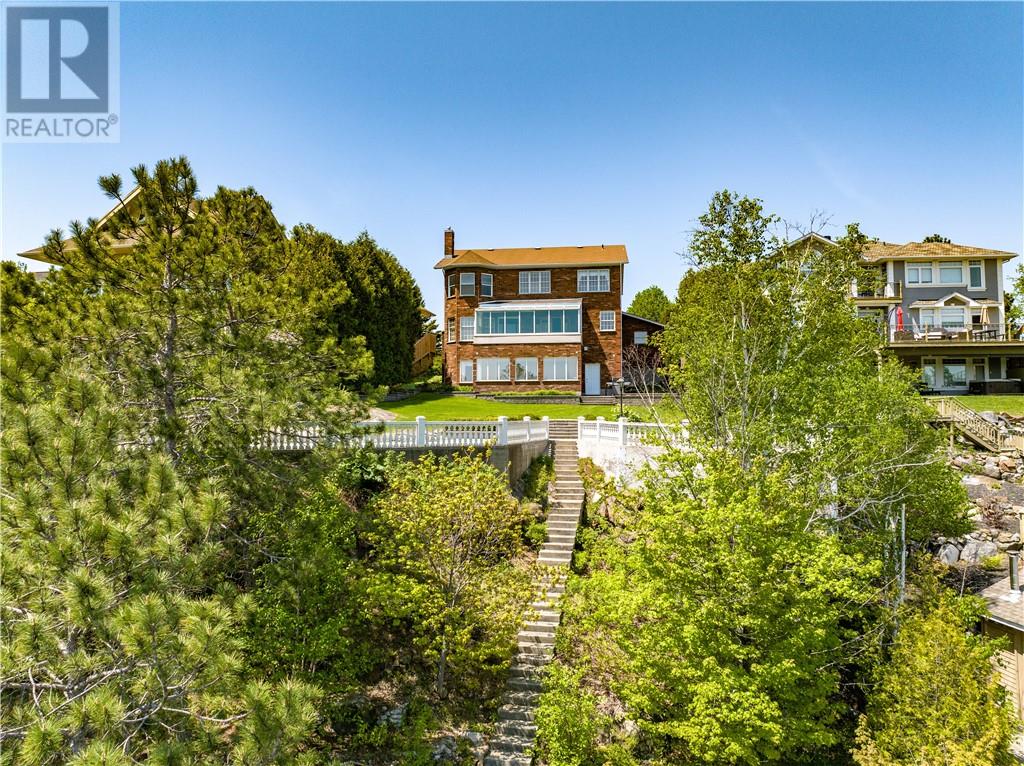 Listing 2109689 - Large Photo # 8