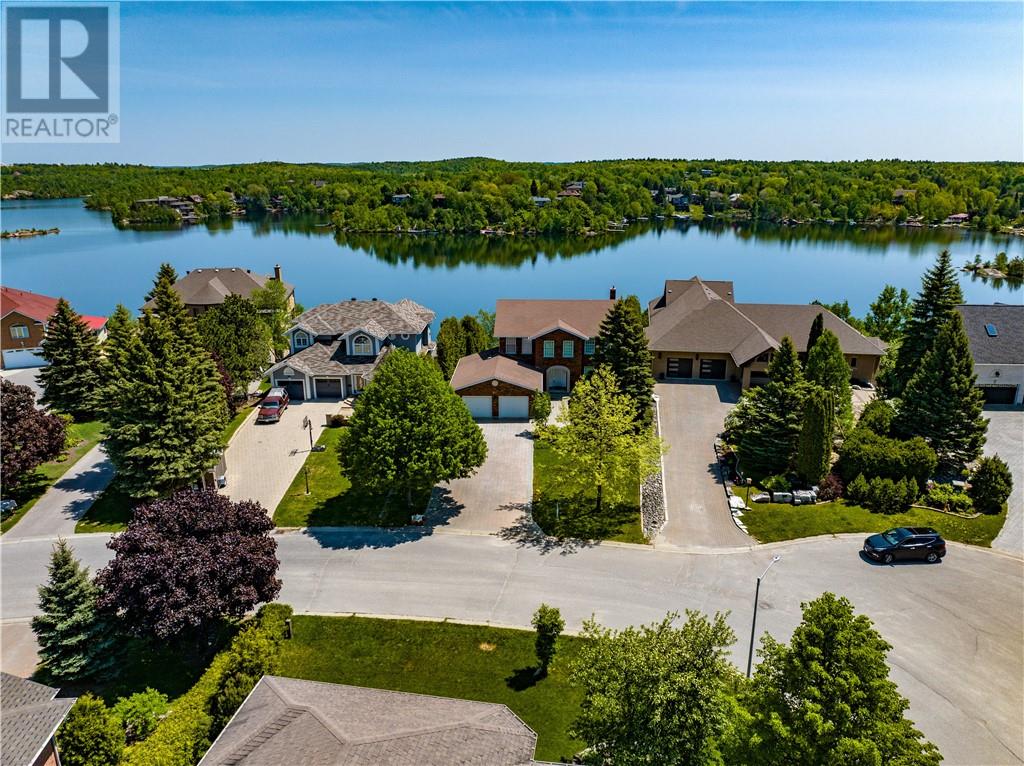 Listing 2109689 - Large Photo # 26