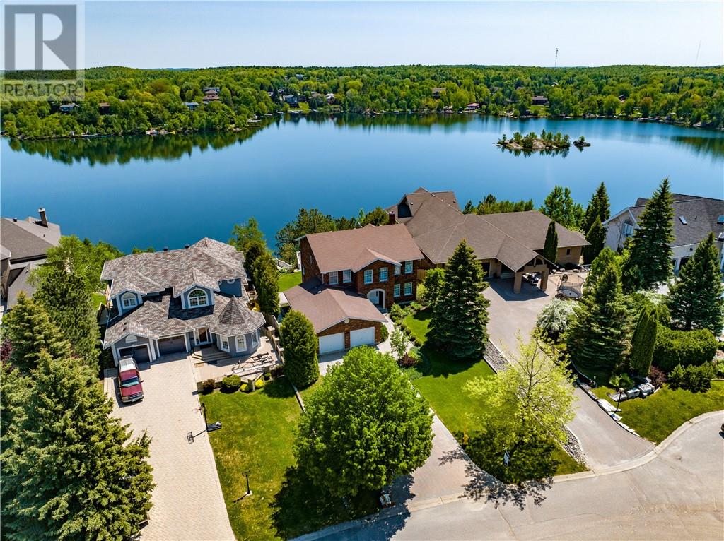Listing 2109689 - Large Photo # 25