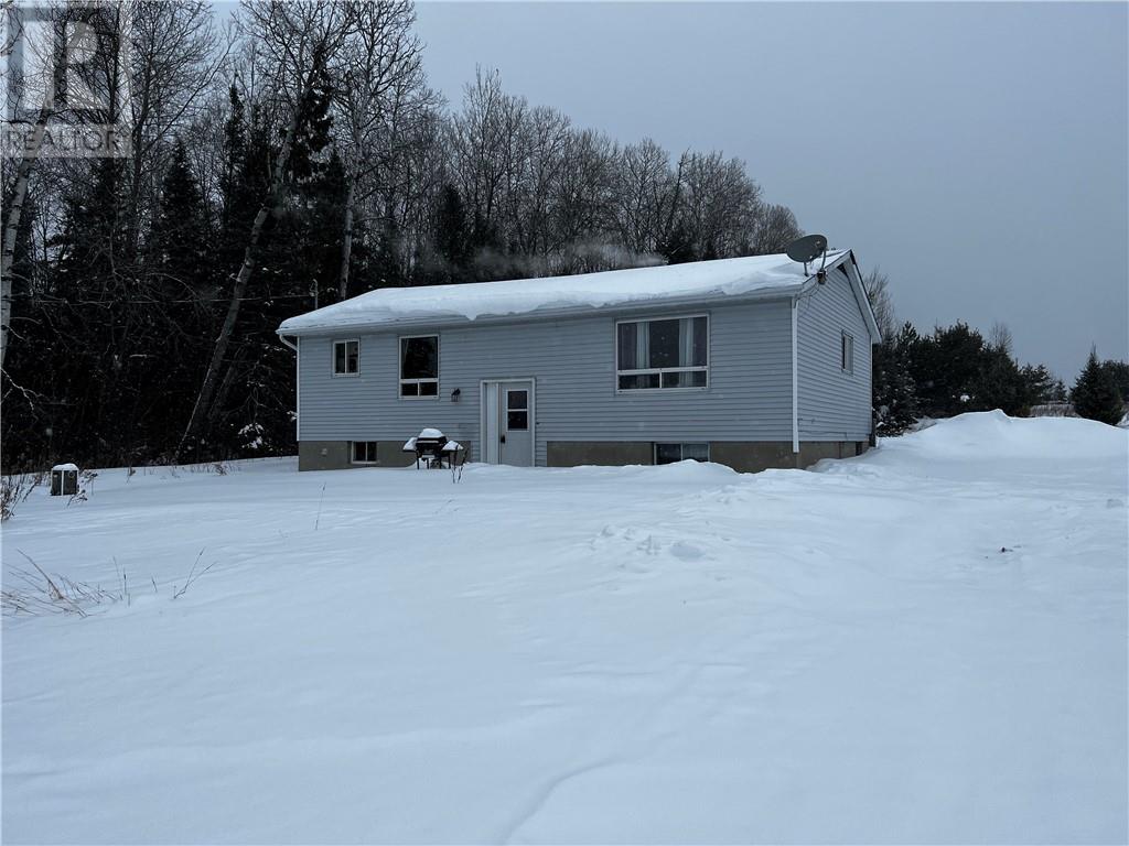 Listing 2109807 - Large Photo # 1