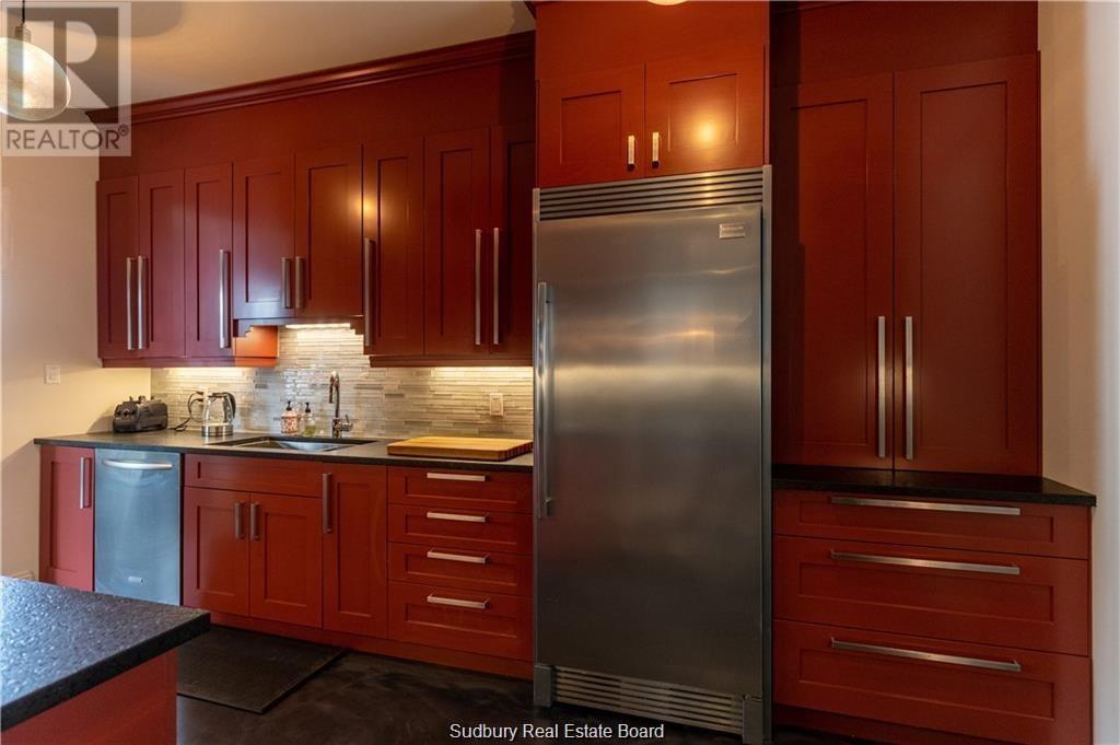 Listing 2110165 - Large Photo # 16