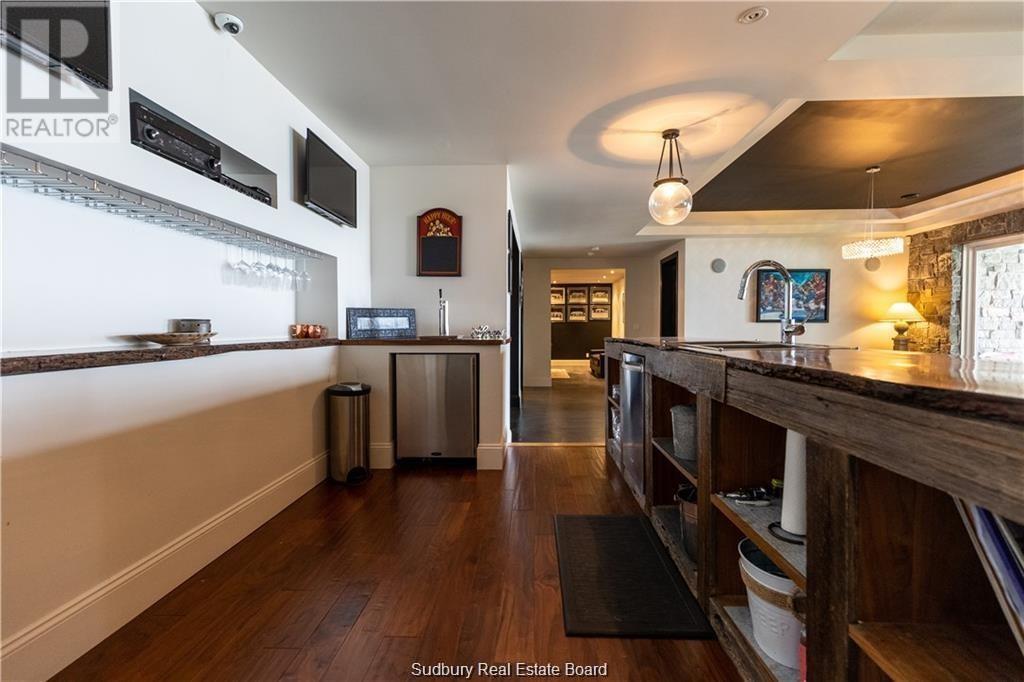 Listing 2110165 - Large Photo # 45
