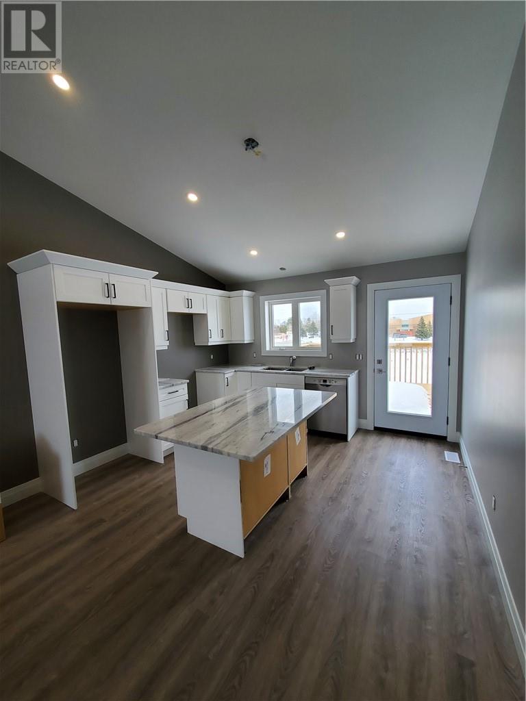 Listing 2110174 - Large Photo # 2