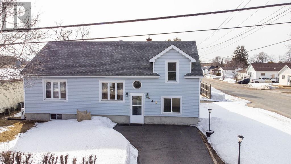 Listing 2110187 - Large Photo # 3