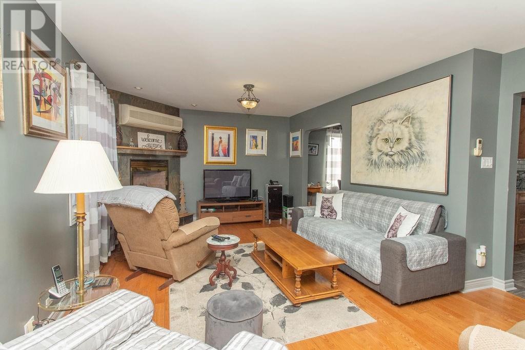 Listing 2110187 - Large Photo # 14