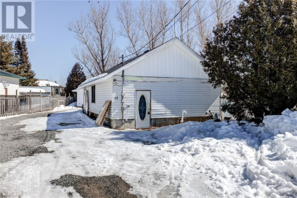 23 Willow Street, Wahnapitae