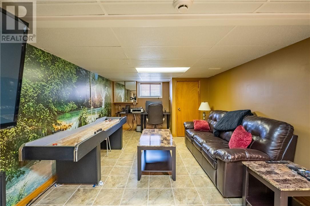 Listing 2110557 - Large Photo # 40