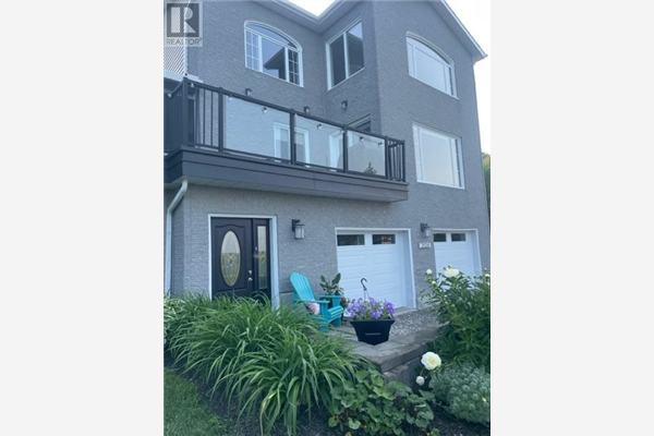 2026 Sunnyside, Sudbury