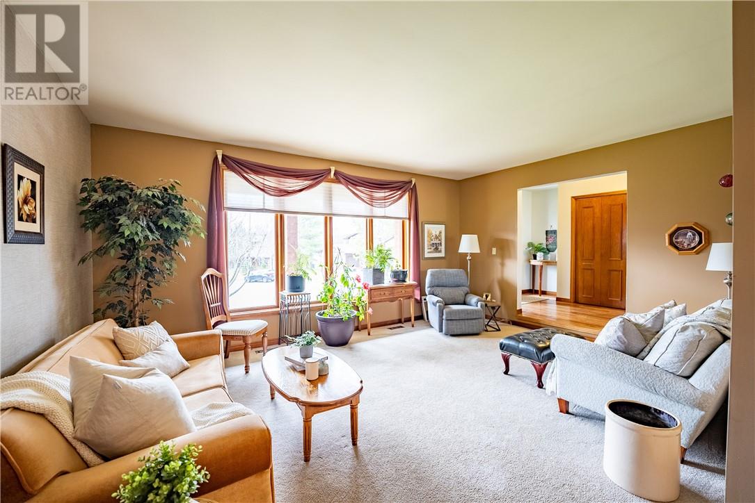 Listing 2110787 - Large Photo # 14