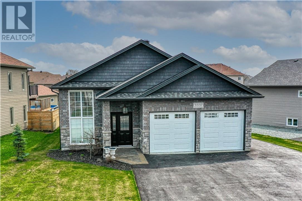 3337 LAURA Drive, Chelmsford