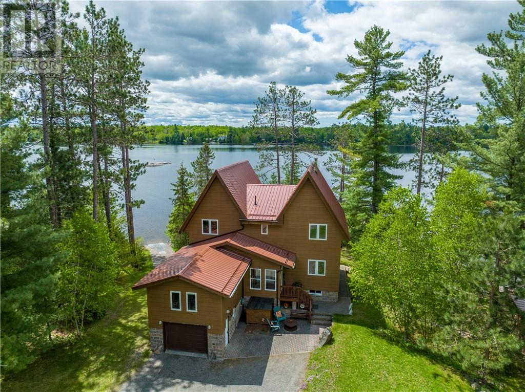 Listing 2110898 - Large Photo # 2