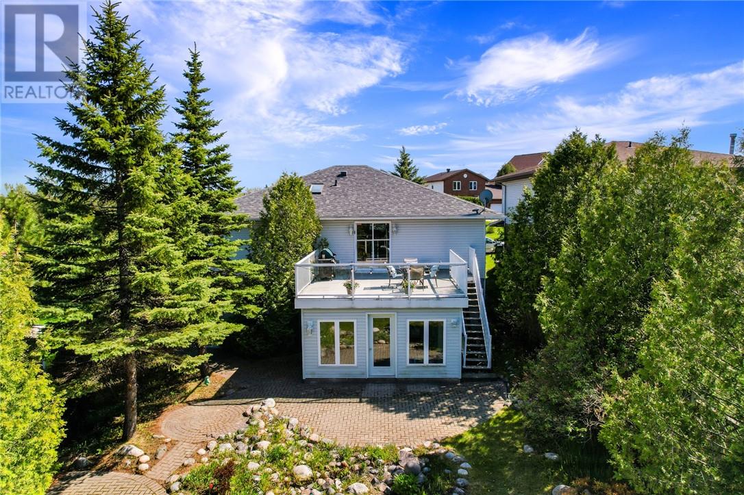 Listing 2111206 - Large Photo # 33