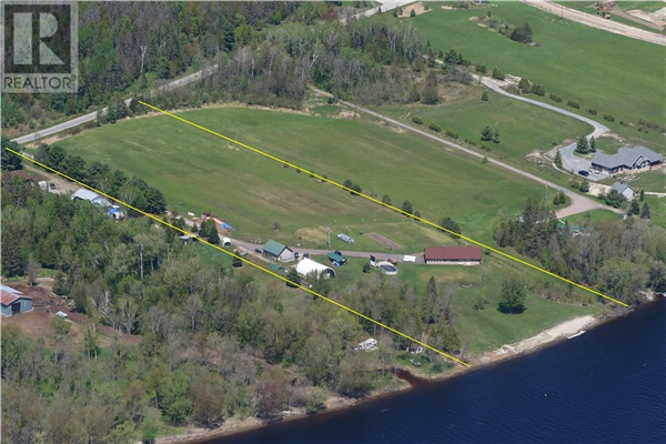 1190 River Road, Massey