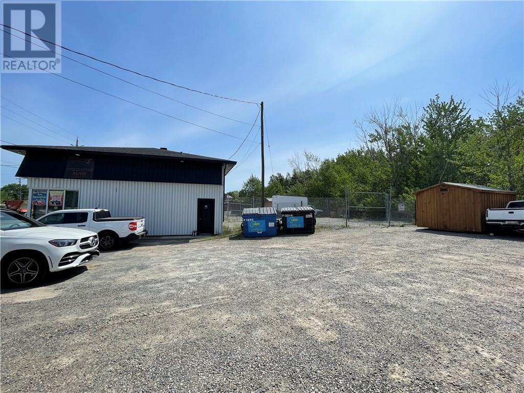 Listing 2111397 - Large Photo # 6