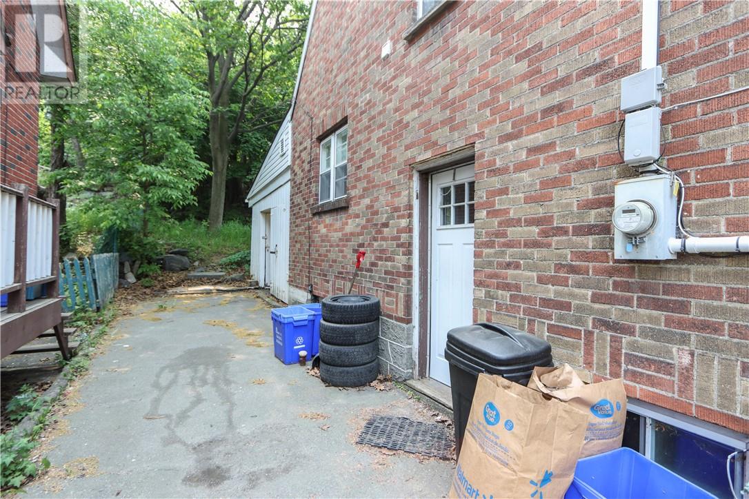 Listing 2111430 - Large Photo # 35