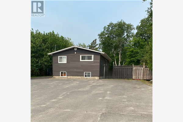 2313 Long Lake, Sudbury