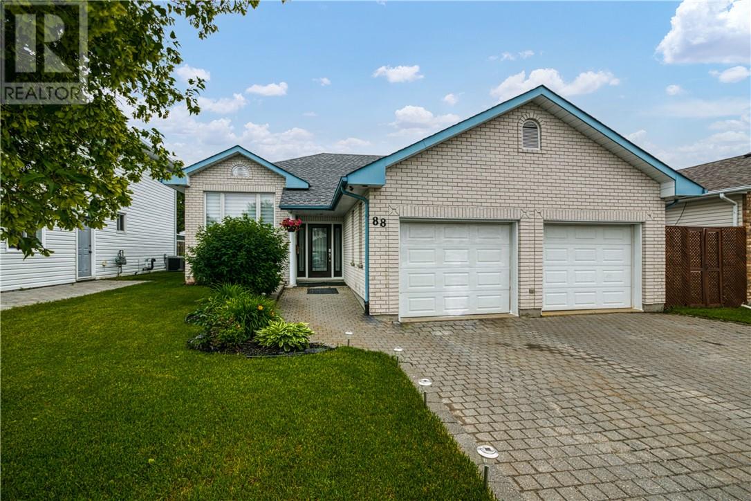 88 Ravina Avenue