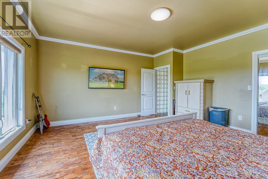 Listing 2112166 - Large Photo # 46