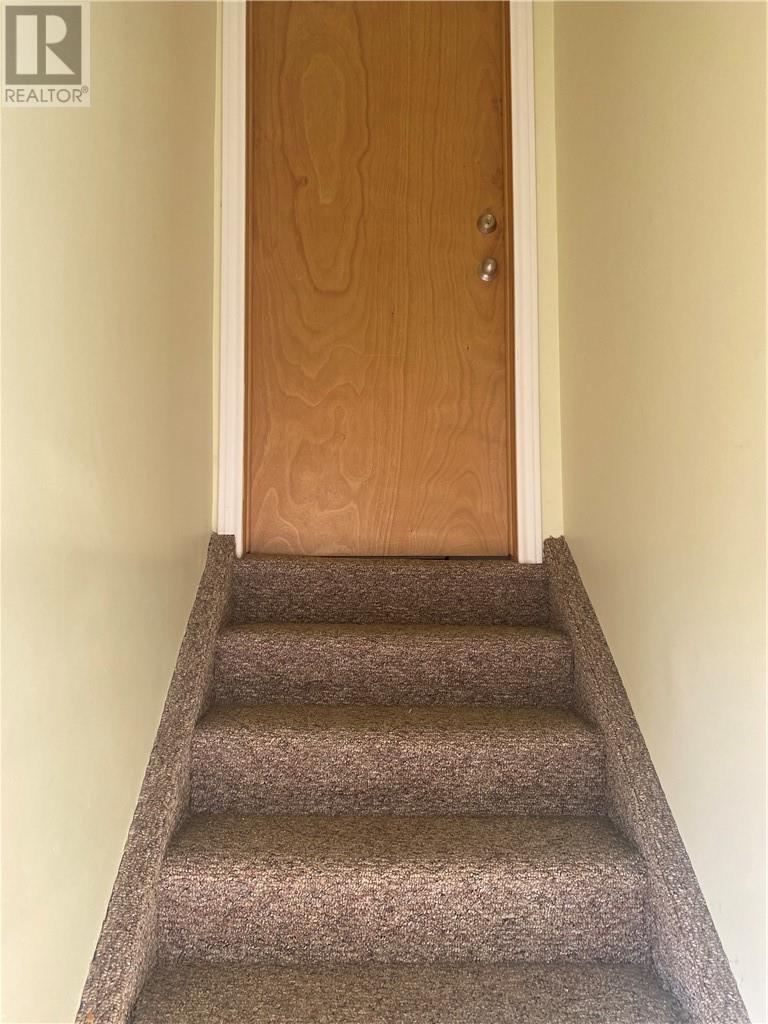 214 Dunvegan Court